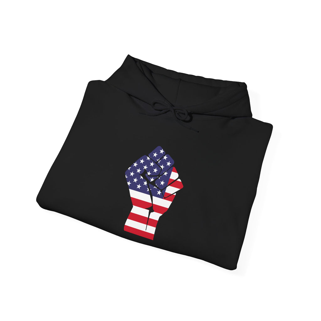 TRUMP a du Cran Drapeau américain Sweat à capuche graphique — Poing patriotique