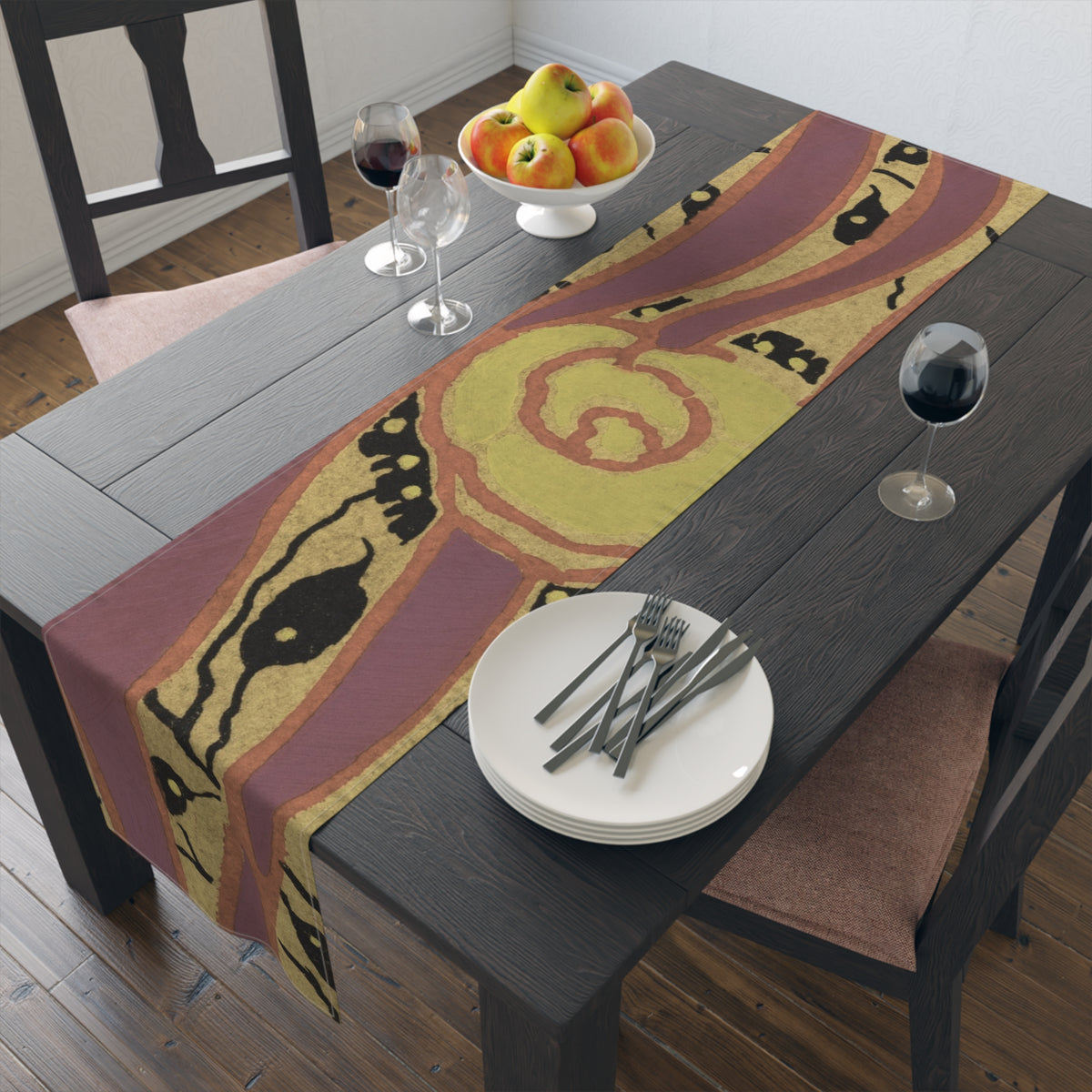Floral Vintage Swirl Table Runner — Decorative Cotton-Poly Dining Accent