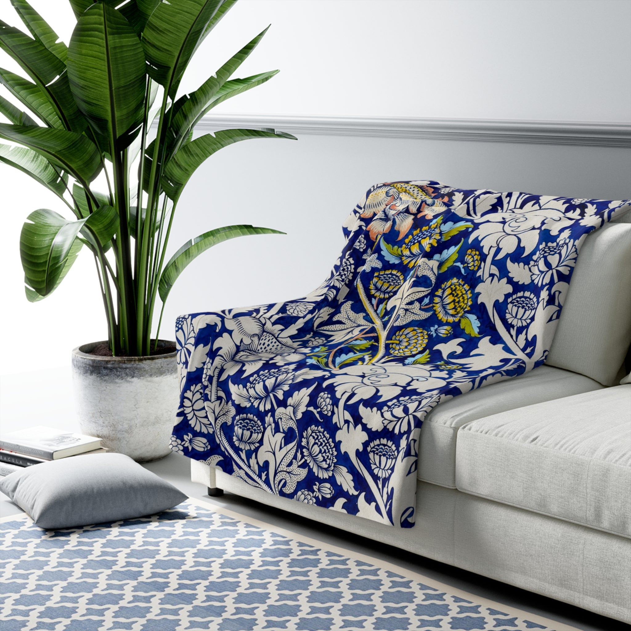 Floral William Morris–Style Sherpa Fleece Blanket — Cozy Vintage Botanical Throw