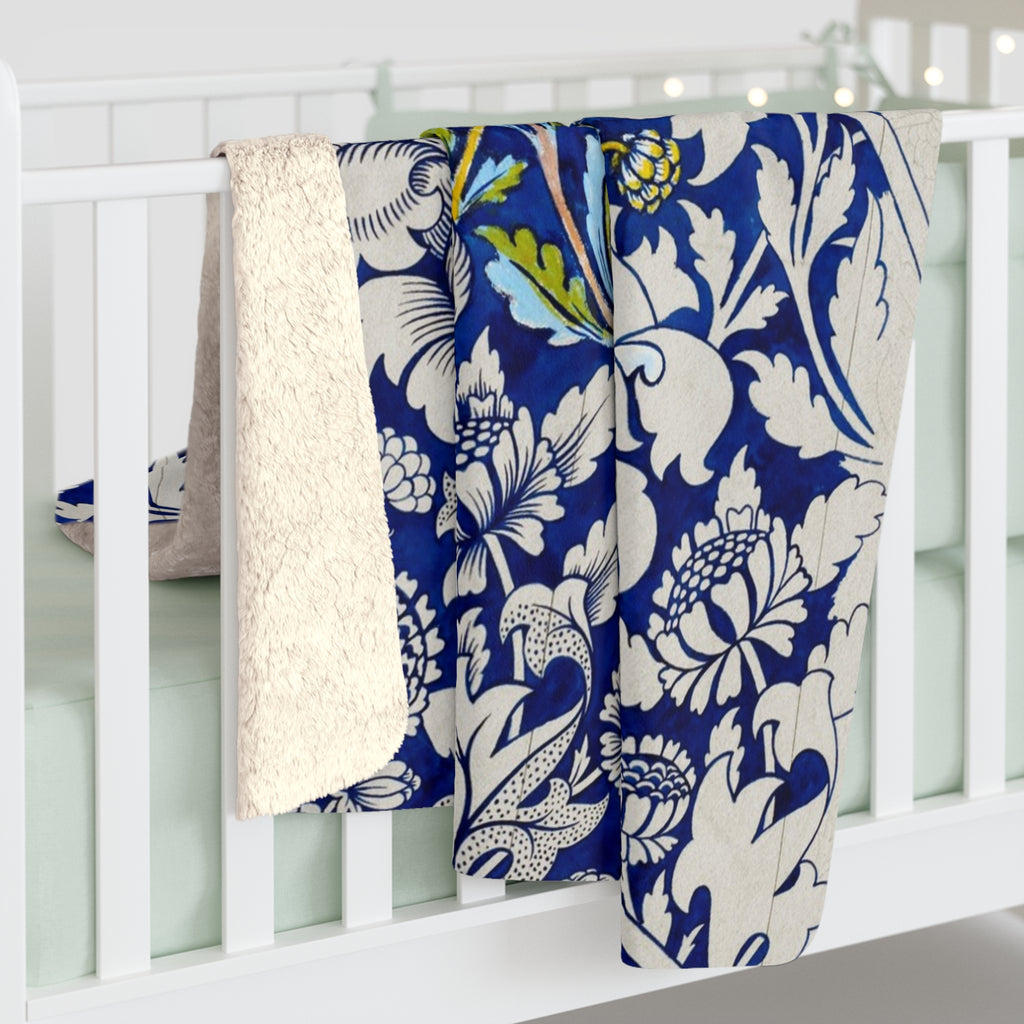 Floral William Morris–Style Sherpa Fleece Blanket — Cozy Vintage Botanical Throw