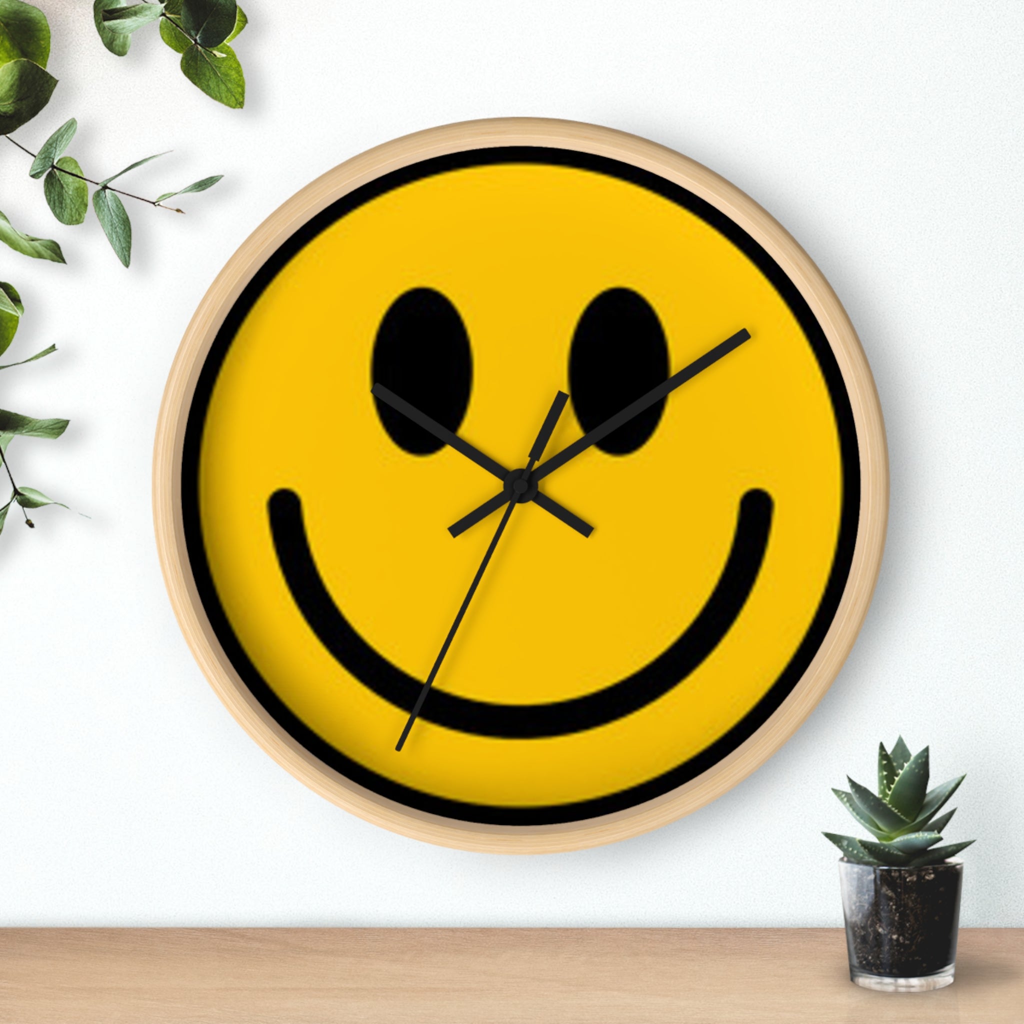 Smiley Face Wall Clock — Retro Yellow Happy Face Decor for Home & Office