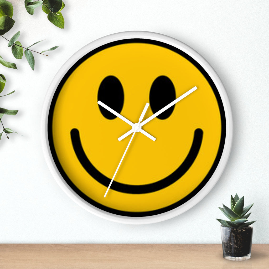 Smiley Face Wall Clock — Retro Yellow Happy Face Decor for Home & Office