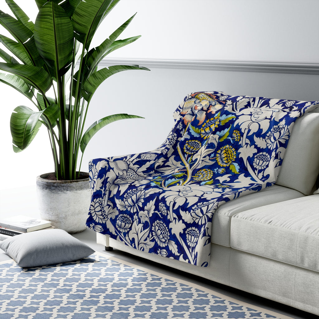 Floral William Morris–Style Sherpa Fleece Blanket — Cozy Vintage Botanical Throw