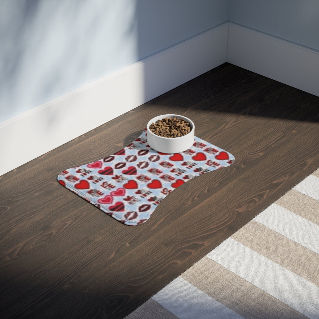 Valentine Hearts Pet Feeding Mat — Cute Love Pattern Placemat for Dogs & Cats
