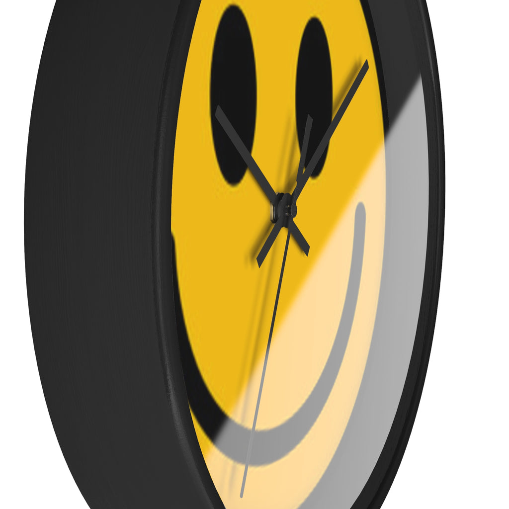 Smiley Face Wall Clock — Retro Yellow Happy Face Decor for Home & Office