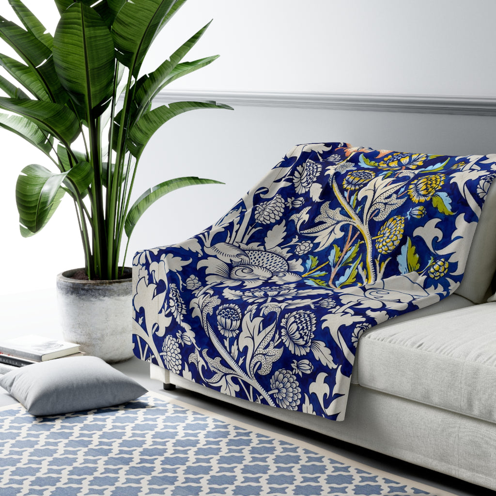 Floral William Morris–Style Sherpa Fleece Blanket — Cozy Vintage Botanical Throw